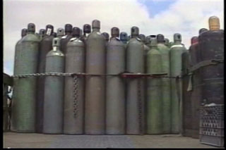 COMPRESSED GAS CYLINDERS - HANDLING AND STORAGE - 10 Min. - Click Image to Close